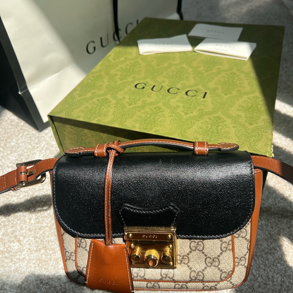 Gucci- leather bag